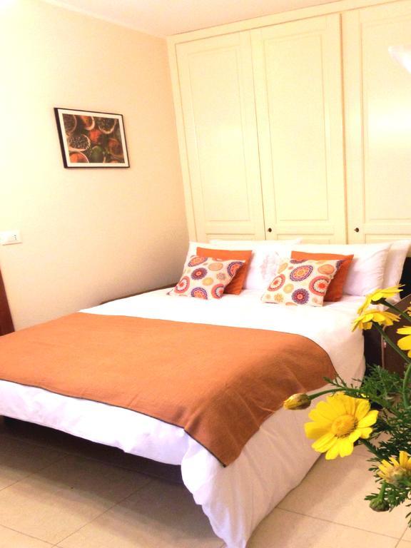 Nerissa Holiday Apartment Milazzo Bagian luar foto