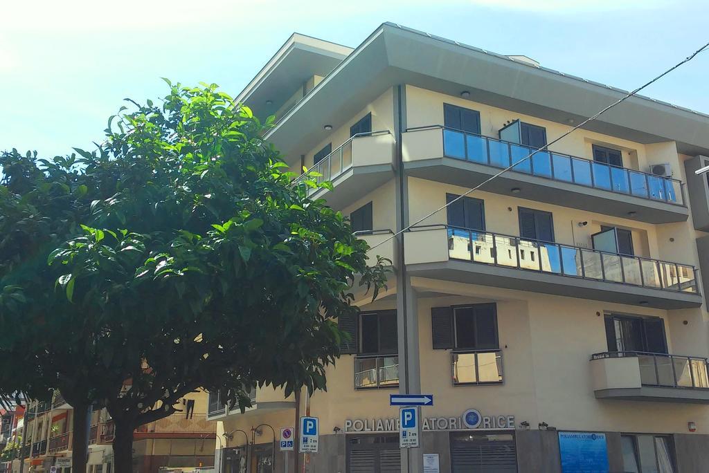 Nerissa Holiday Apartment Milazzo Bagian luar foto